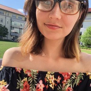 Meet your Posher, Ania